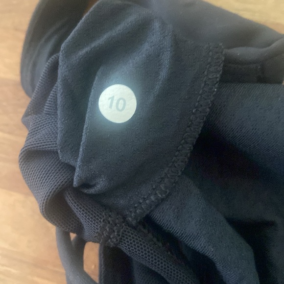 Lululemon Athletic Free to Be Wild Bra sz 10 - Picture 4 of 5